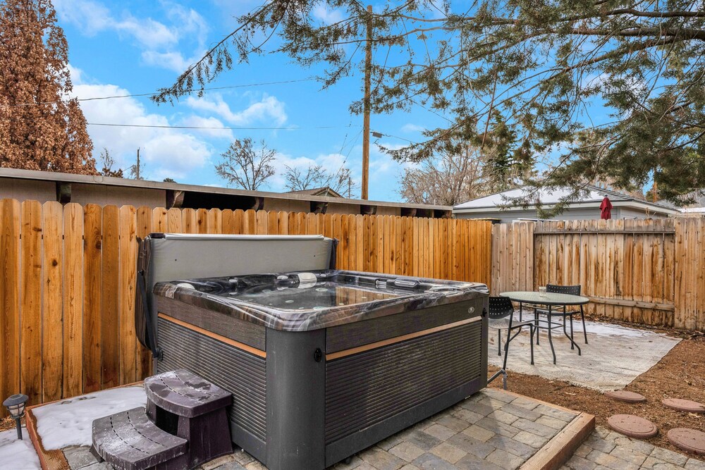 Charming Retreat In The Heart Of Reno 3 Bedroom Home