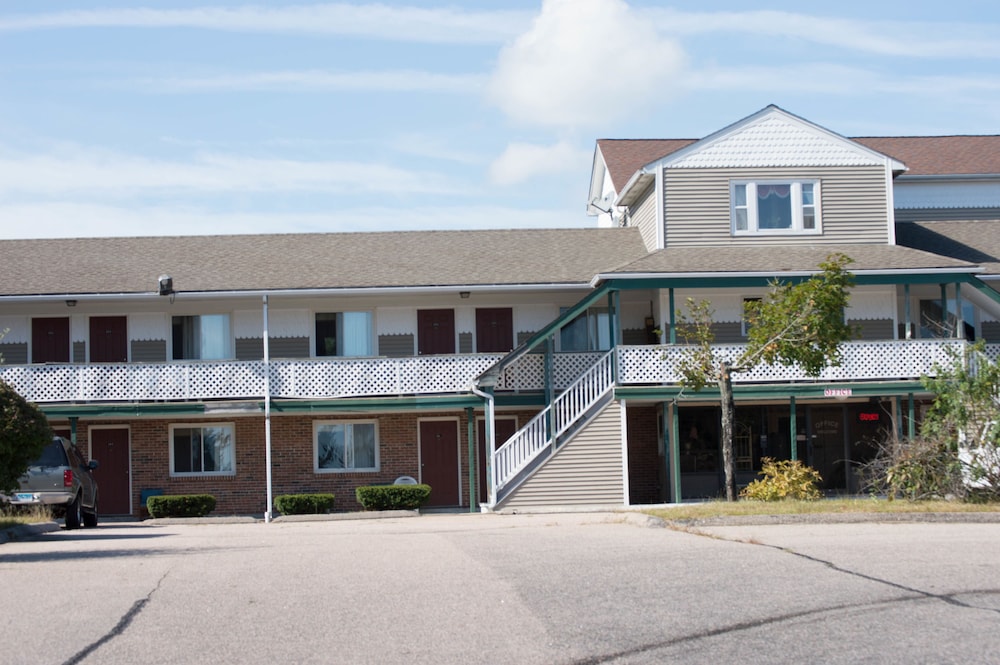 Budget Inn North Stonington view 3