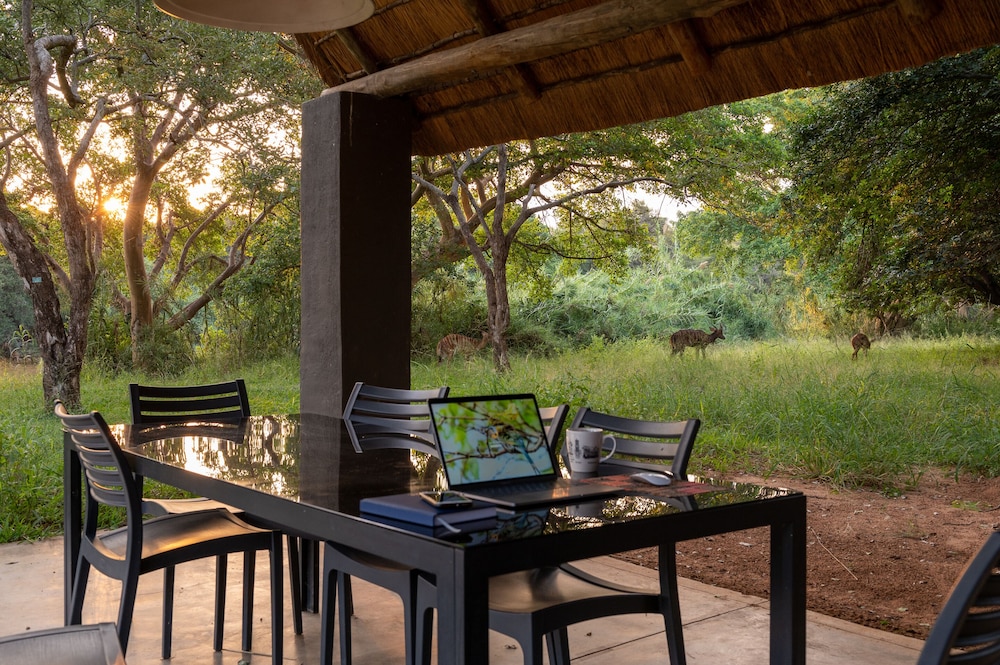Bushriver Lodge