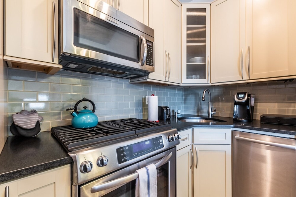 Union Lane by Rove Travel 1BR Park Slope Apt
