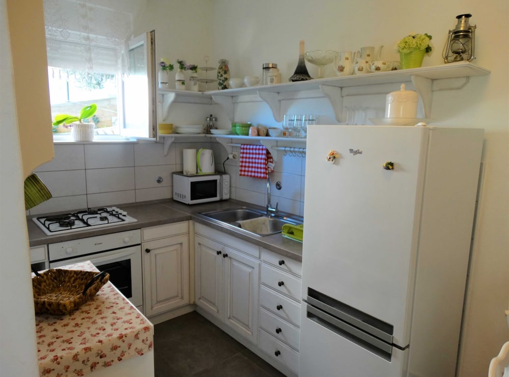 Spacious Novi Vinodolski Apartments With Terrace and Shared Pool