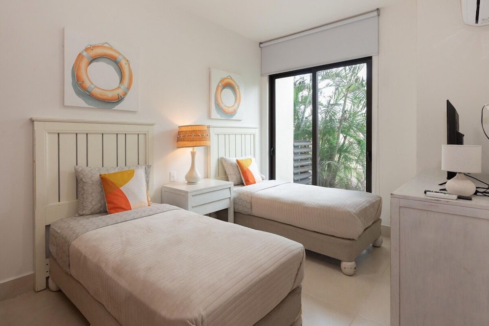 The Spacious Condo by Acomodo