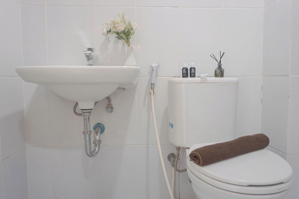 Restful And Homey Studio Patraland Urbano Apartment
