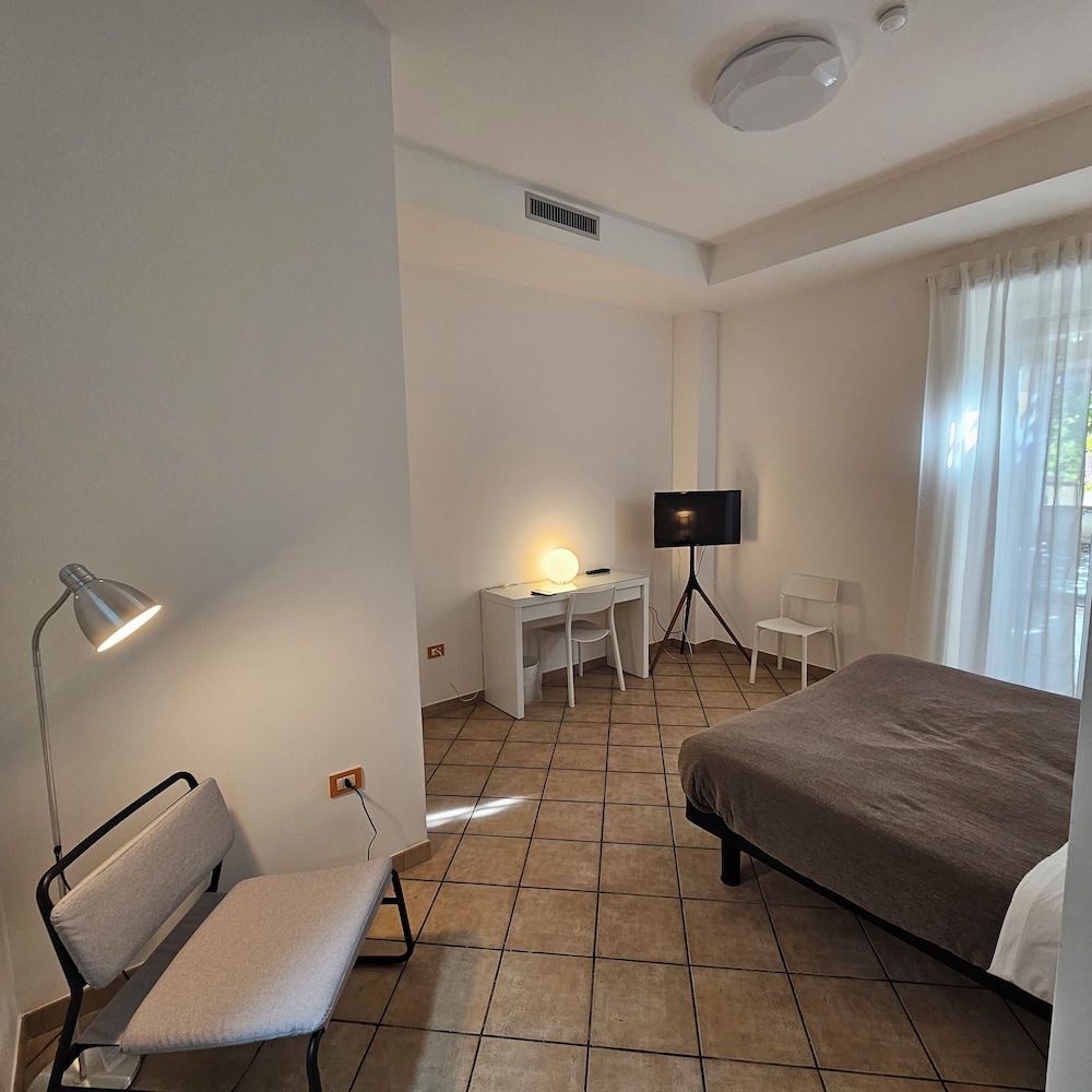 Room & Parking
