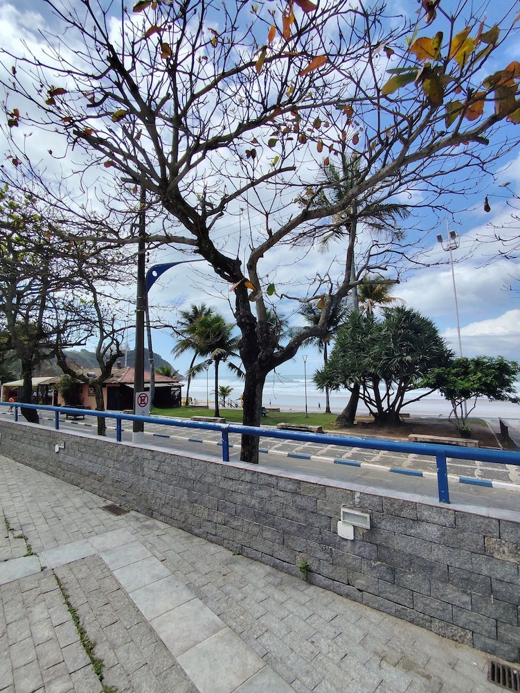 01E Vista Linda Pe Areia Guaruja - Tombo