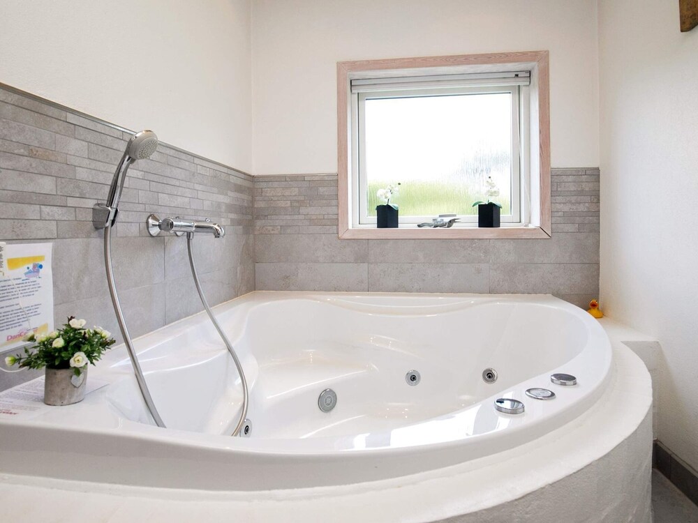 8 Person Holiday Home in Blavand view 3
