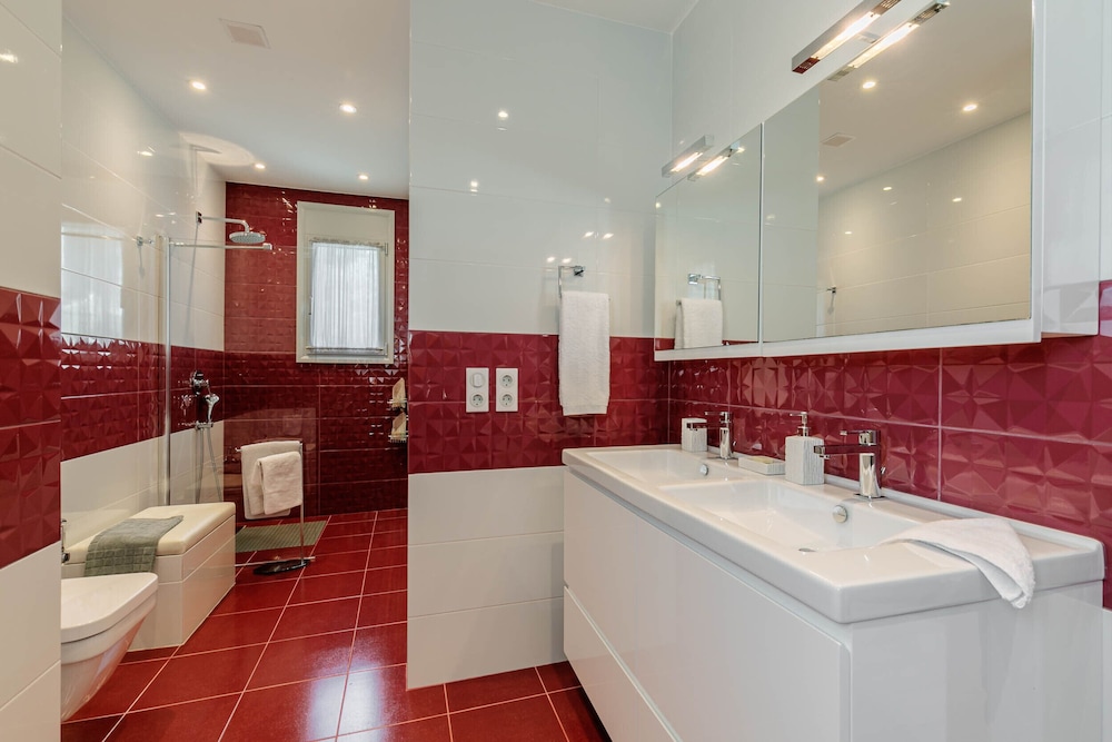 Photo 50
