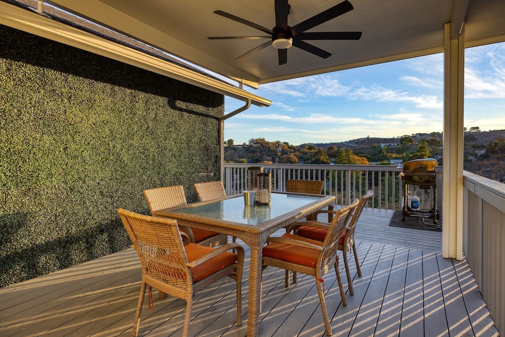 Terrace Hill Modern Paso Robles Escape Near Wineries Dining and Hot Springs