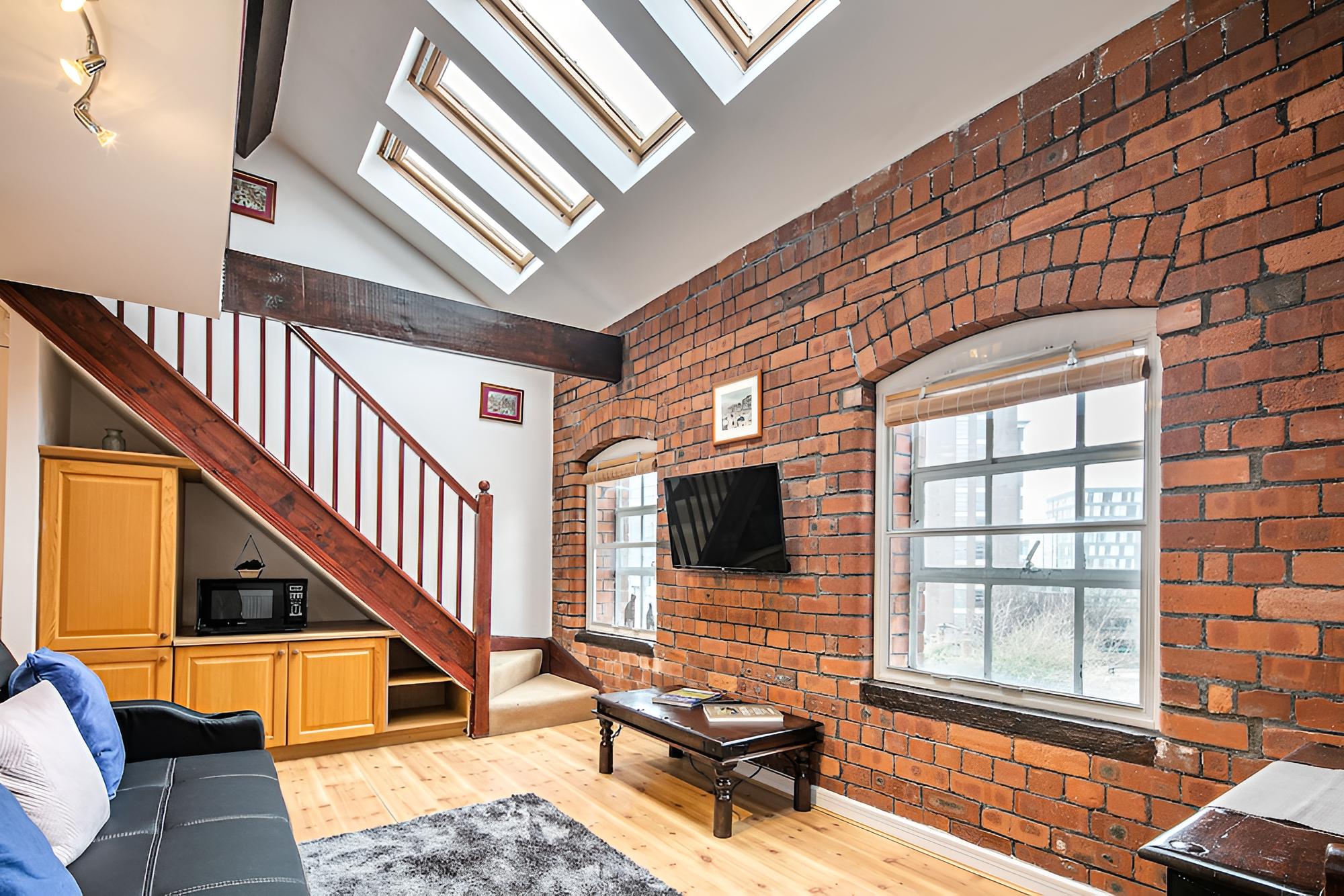 Victoria Quays Loft Apt - Free Parking view 4