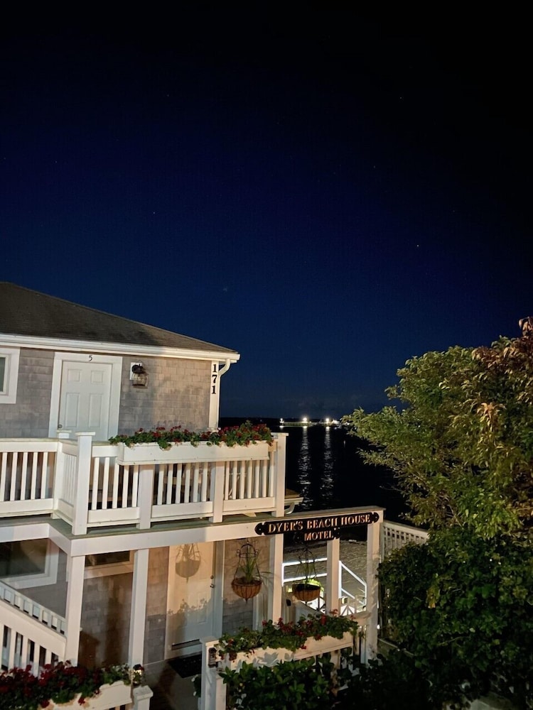 Dyer's Beach House