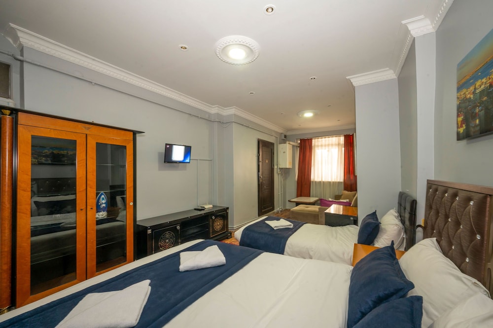 Taksim Suite II
