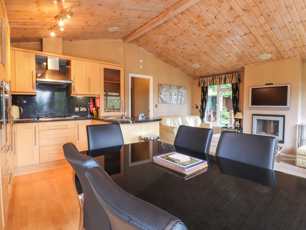 Borwick Heights 6