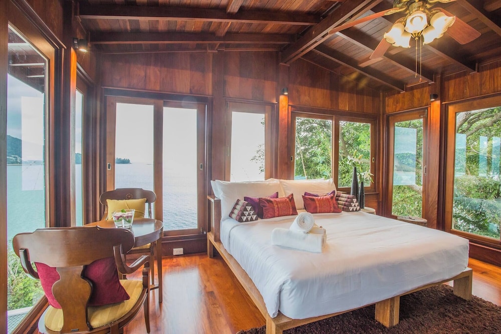 Luxury Seaview 6 Bedrooms With Infinity Pool Villa, Private Gym, Superfast Wifi