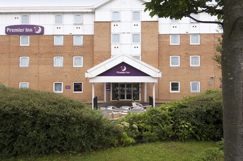 Premier Inn Leeds City - Elland Road — photo 12