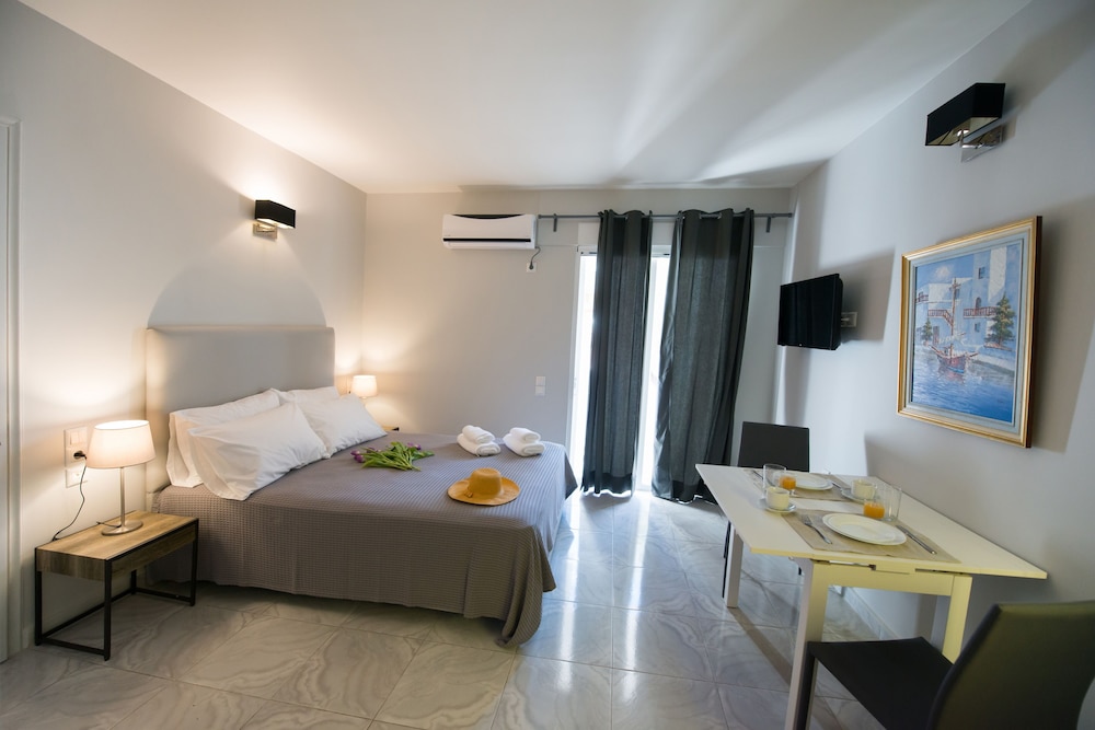 Regalo Apartments photo 4