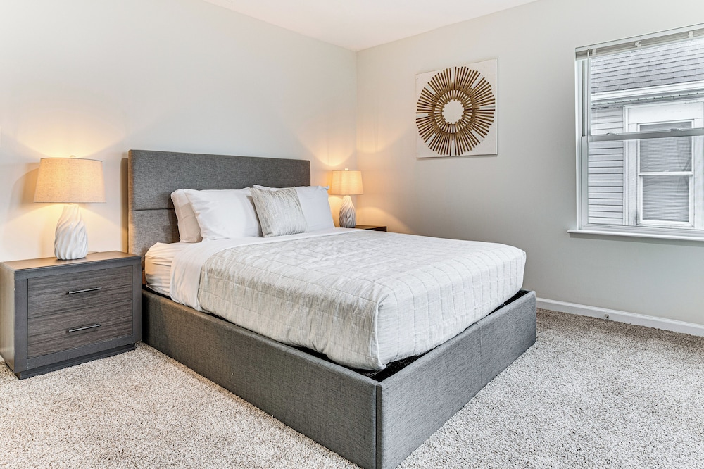 3 Mi to Downtown: Pet-friendly Indianapolis Home