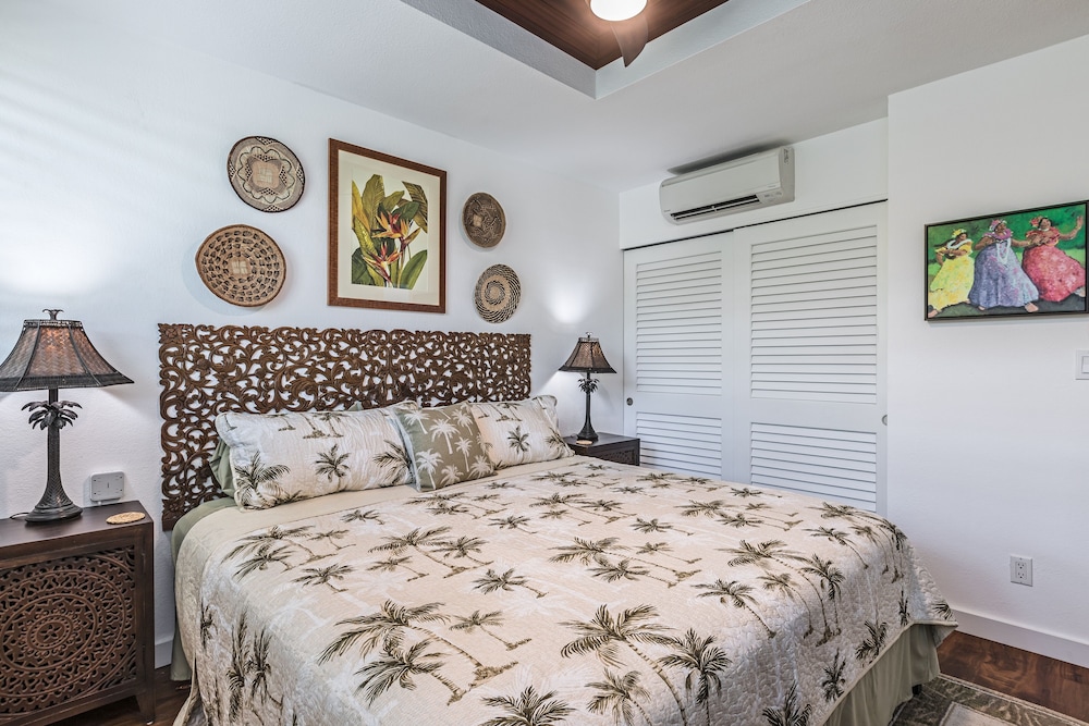 Country Club Villas #340 3 Bedroom Condo