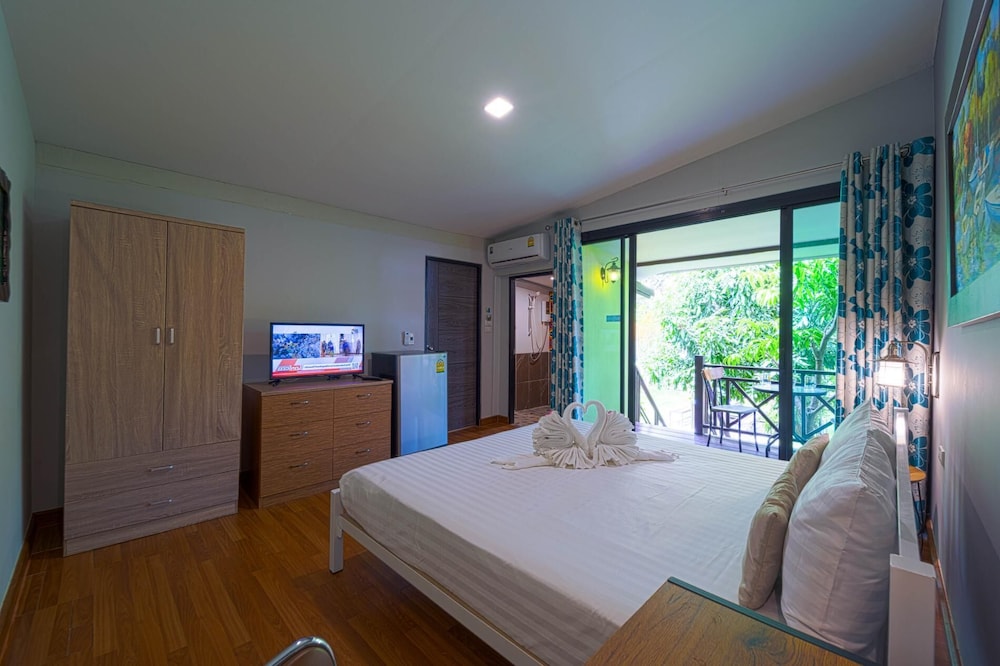 Fantastic Resort Near Town Location BS88