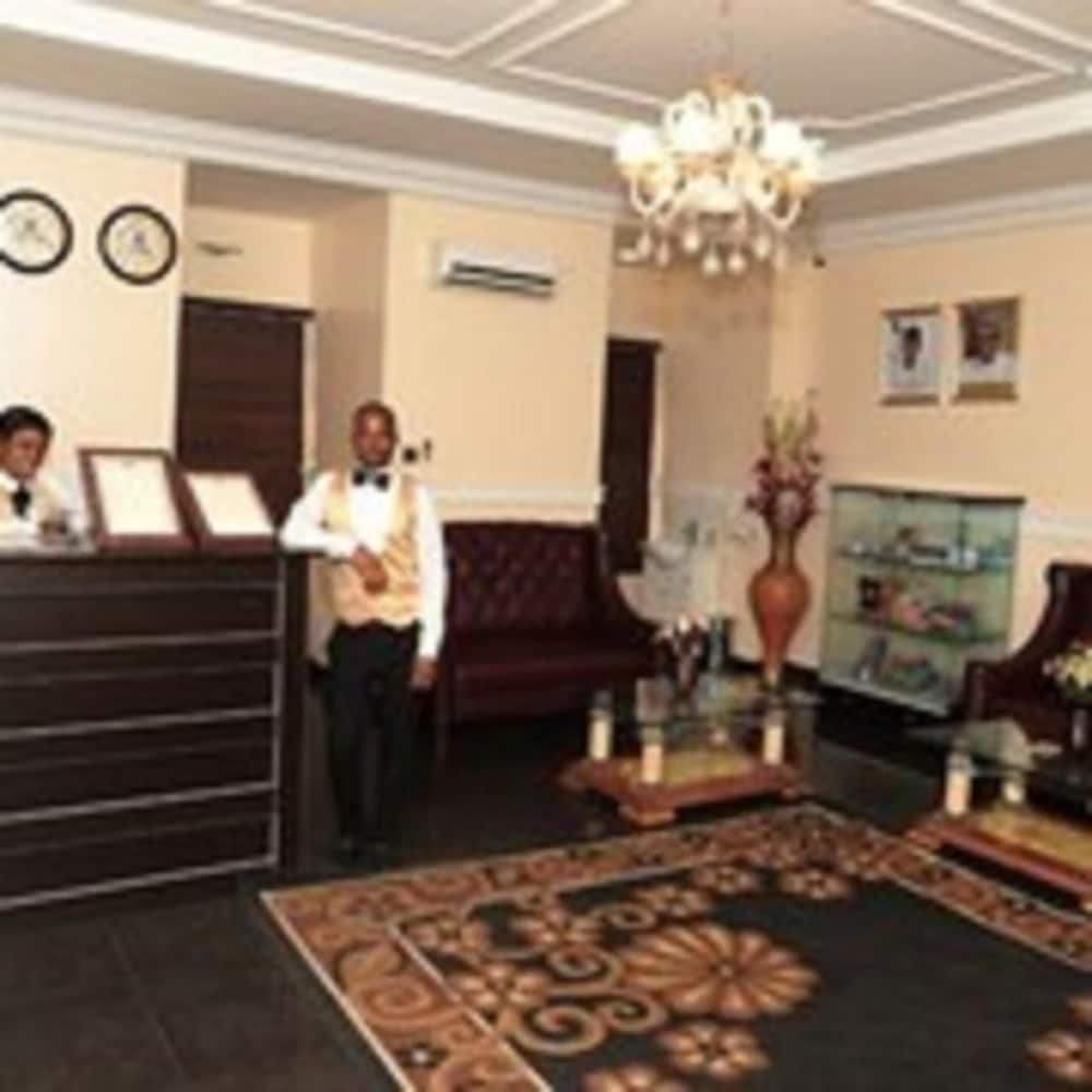 Edmudian Court Luxury Apartments view 4