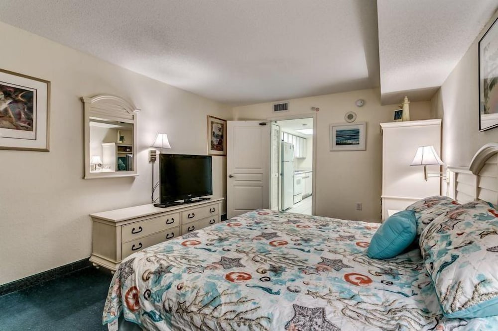 Conway Vacations - Baywatch Resort by Escape - Property Image 4