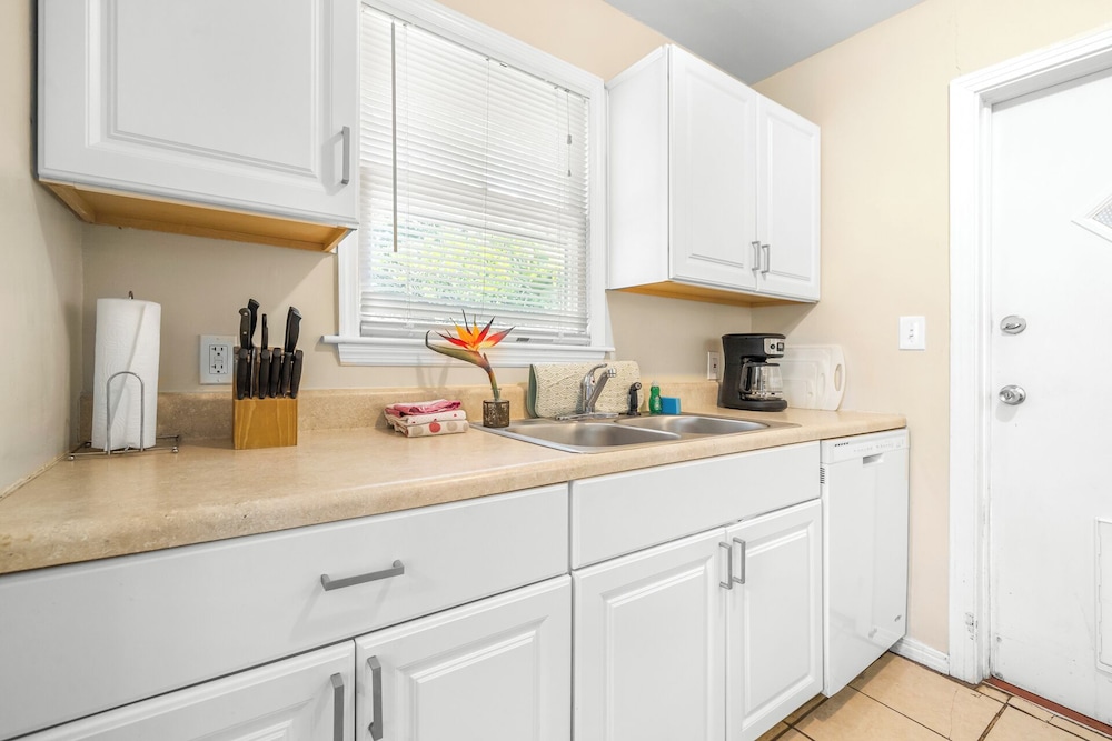 Charming Seminole Heights Getaway - Image 3