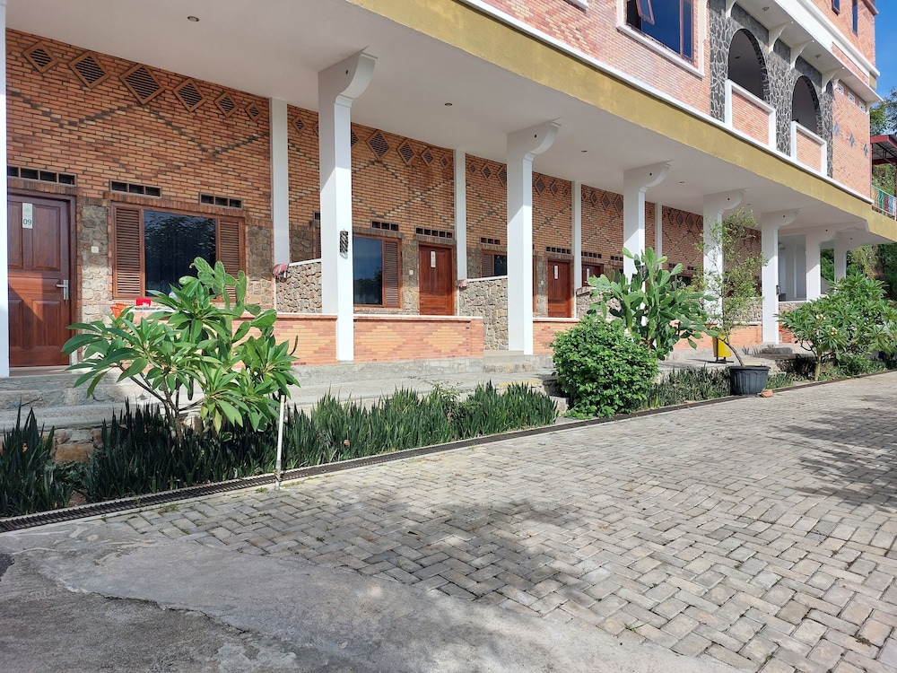 Gondang Sivali Hotel