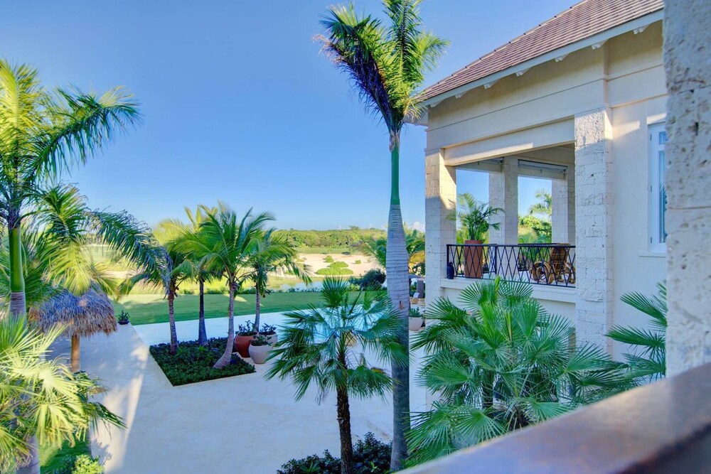 Villa Alta Gracia w Private Pool Designer Decor
