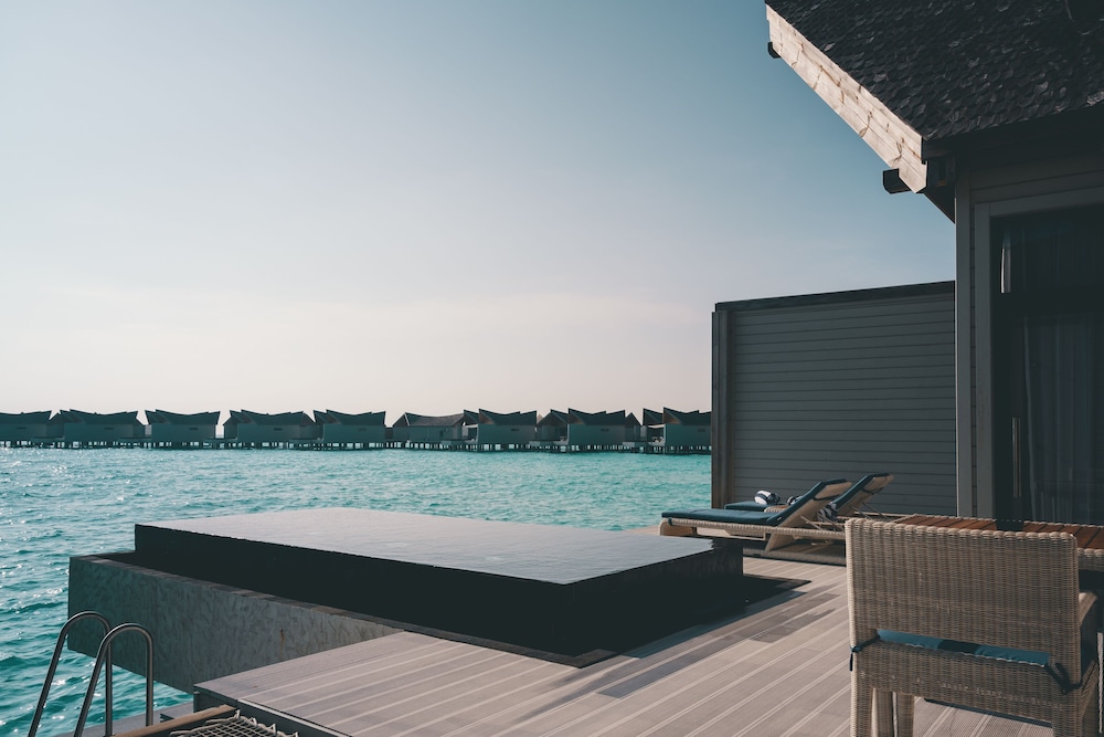 Kuredhivaru Resort & Spa Maldives by Accor 3
