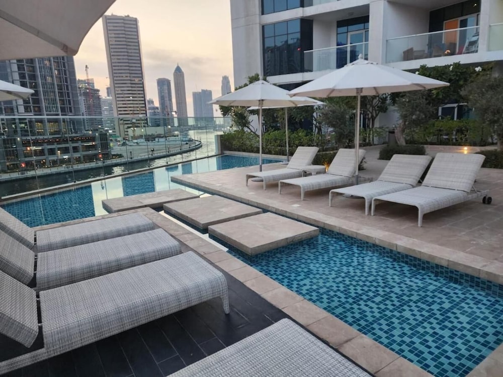Whitesage -  Fancy Studio With Mesmerizing Canal Views