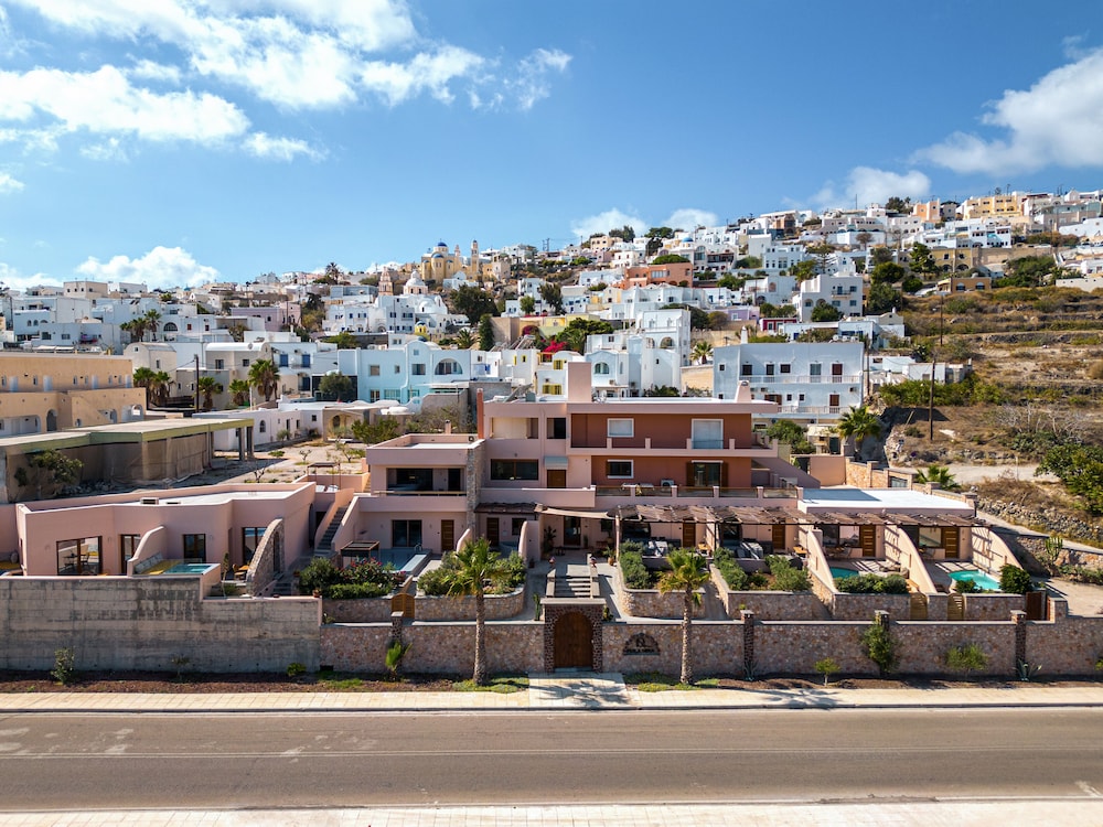 Perla Nera Suites view 4