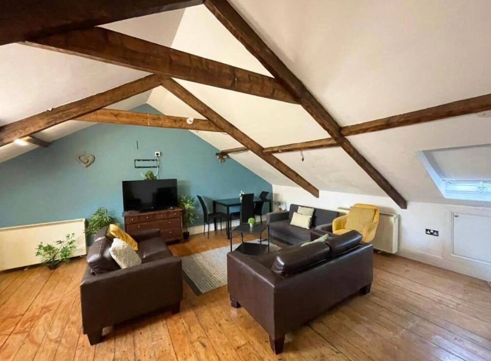 City Centre 2bed Apartment Wi-fi Parking
