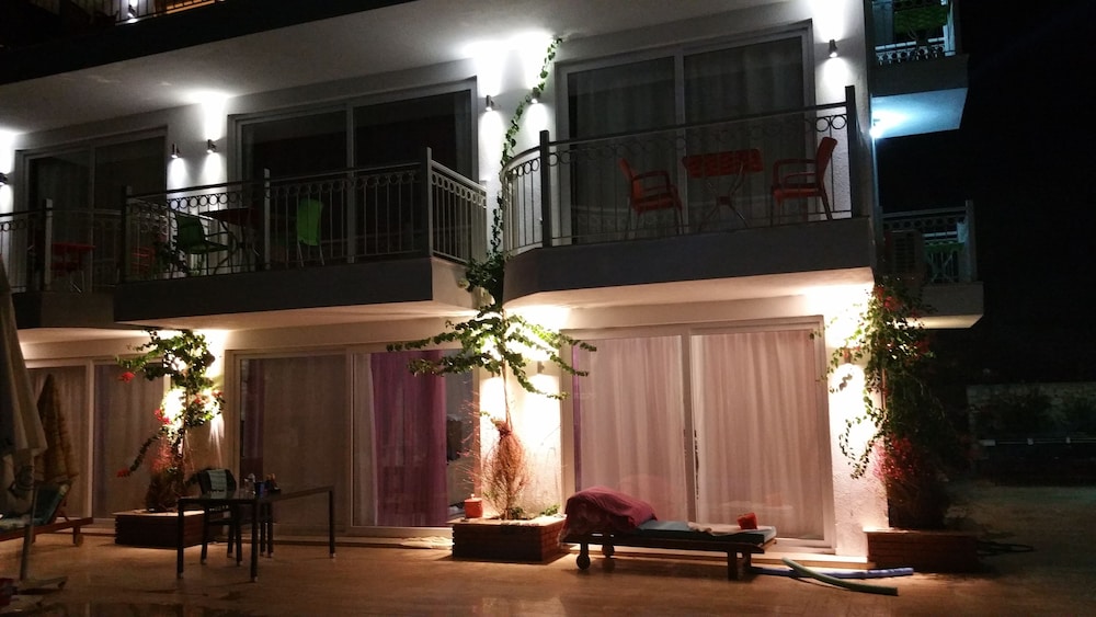 Paradise Kalkan Villalari