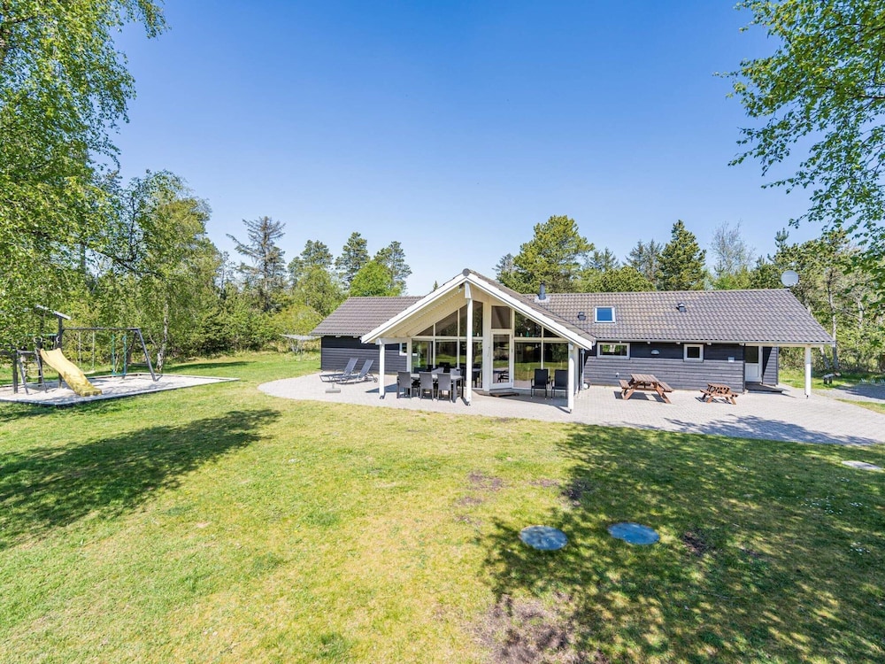 8 Person Holiday Home in Blavand