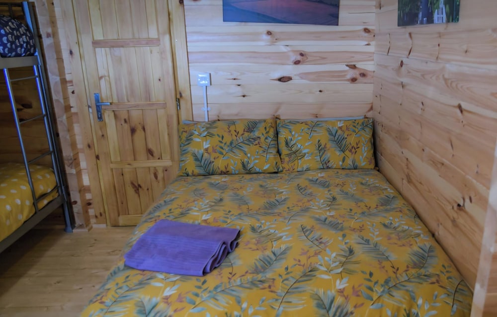 Snowdrop Cabin Retreat, dog Friendly, Peaceful