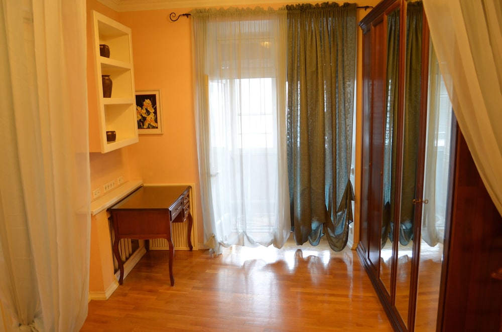 Kiev Accommodation Hotel Service