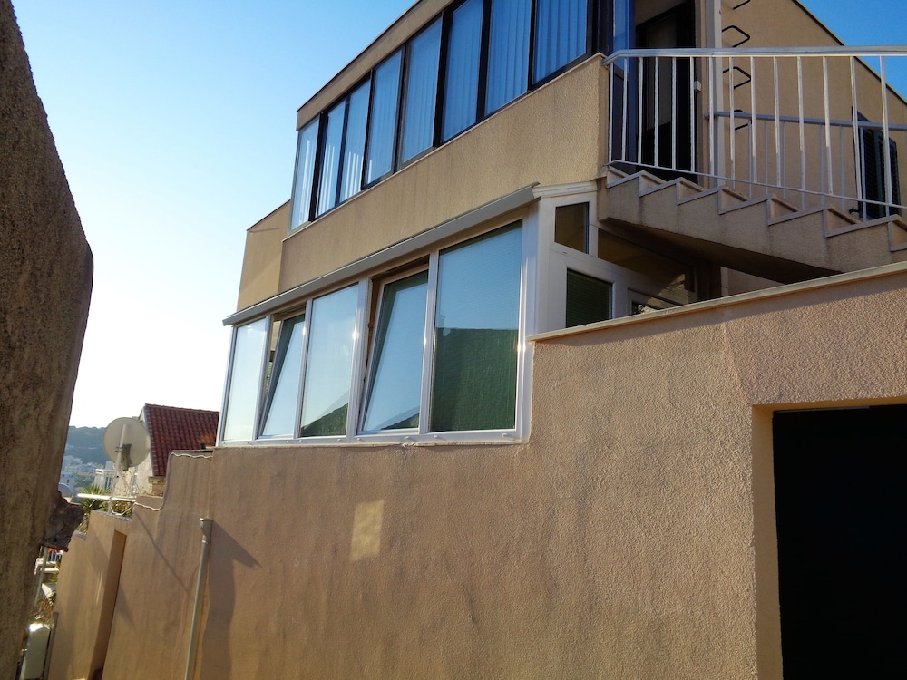 Anna Guesthouse