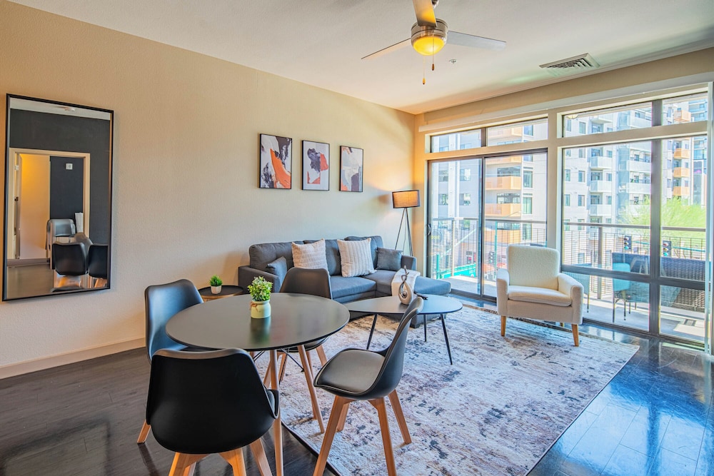 ROVE LIVING/KL - Iluminate