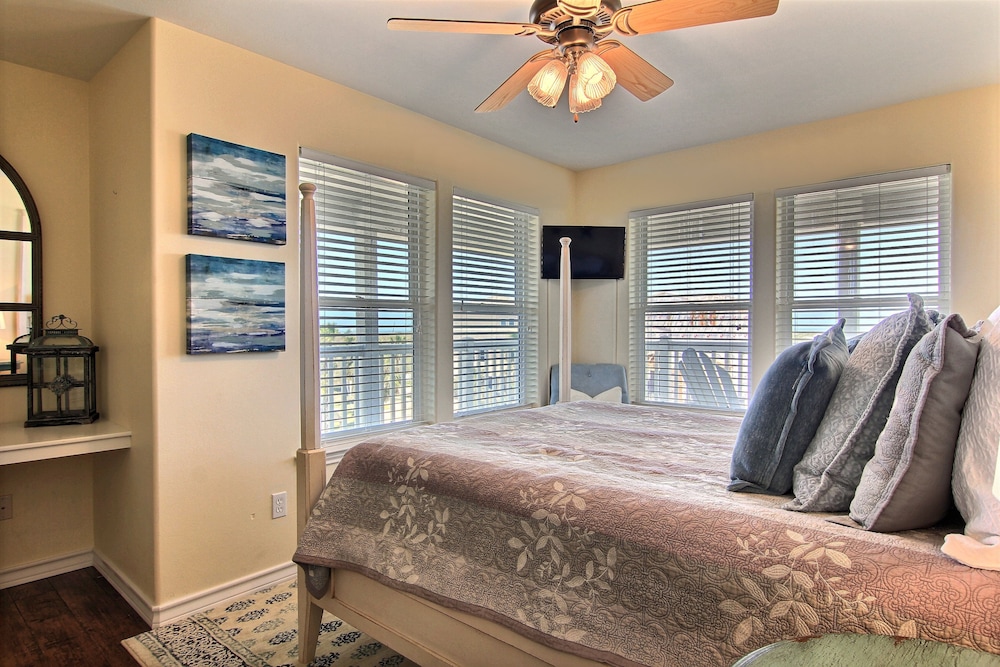 Ray of Sunshine by Silver Sands Vacation Rentals view 5