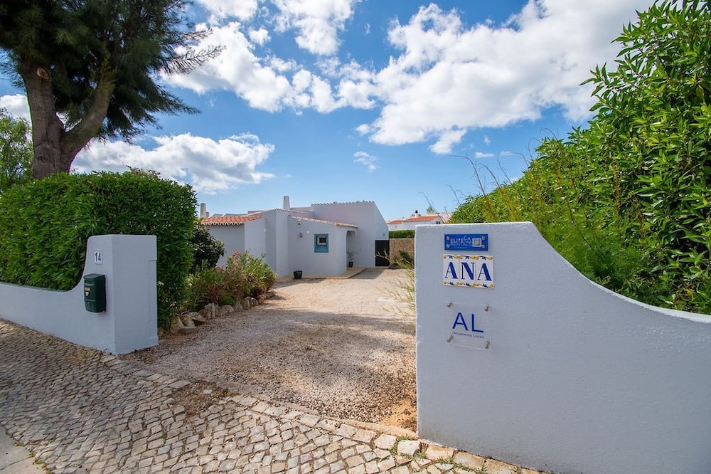 Casa Ana Superbly Renovated With Heated Private