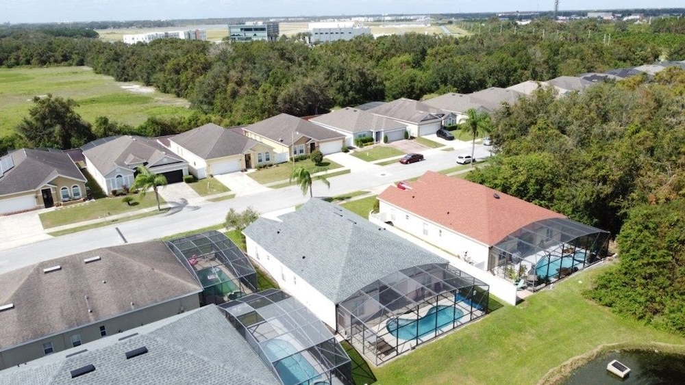 Walk To Silver Spurs Rodeo And Heritage Park 4 Bedroom Home