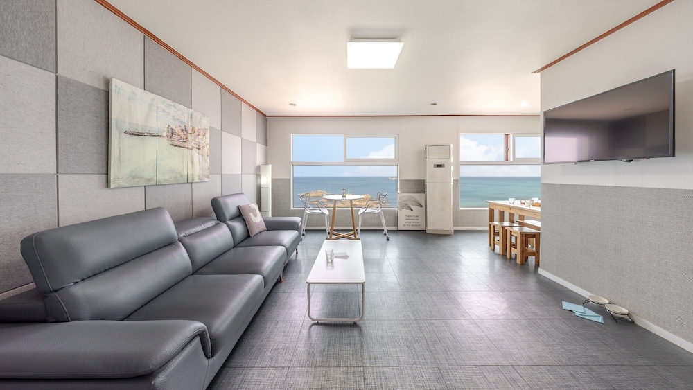 Goseong Napoli House Pension