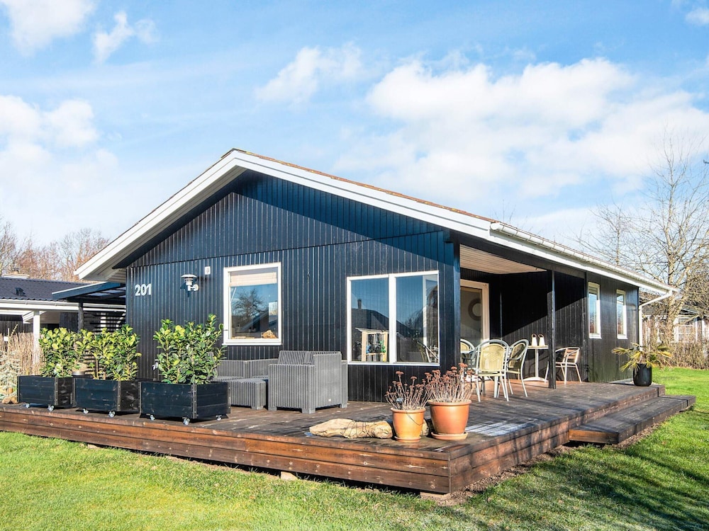 6 Person Holiday Home in Juelsminde