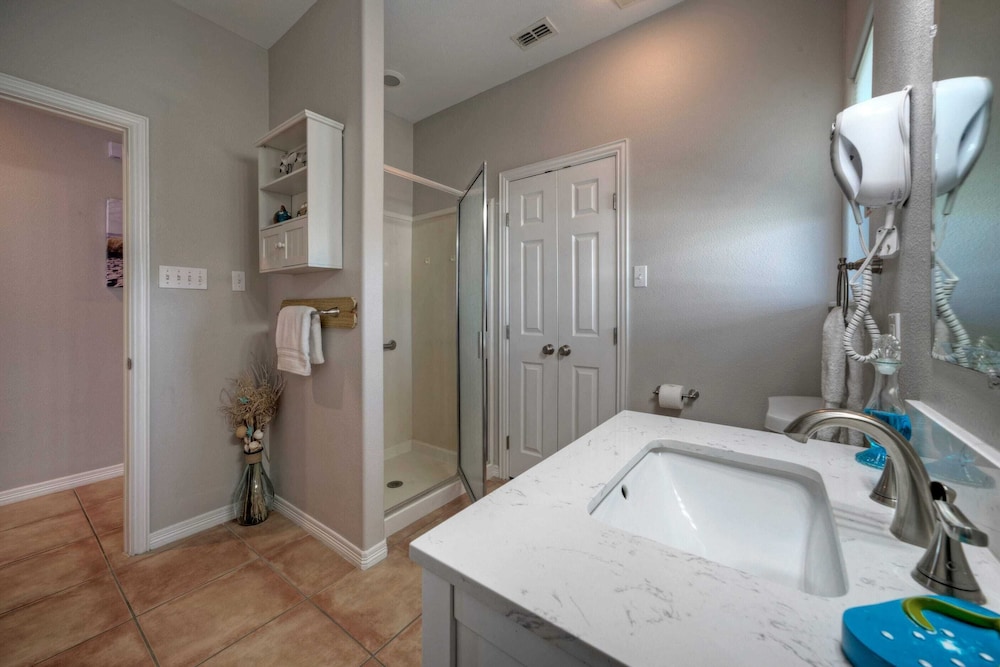 Coastal Soiree Ocean Views, Game Room, & Steps From Port Aransas Beaches