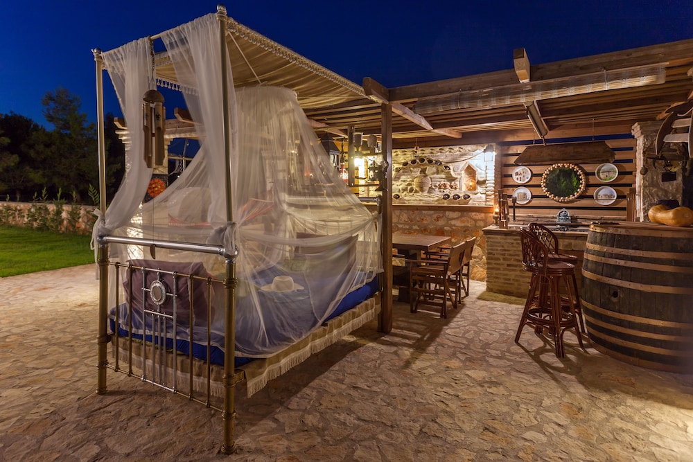 Agro Art Boutique & Luxury Villas