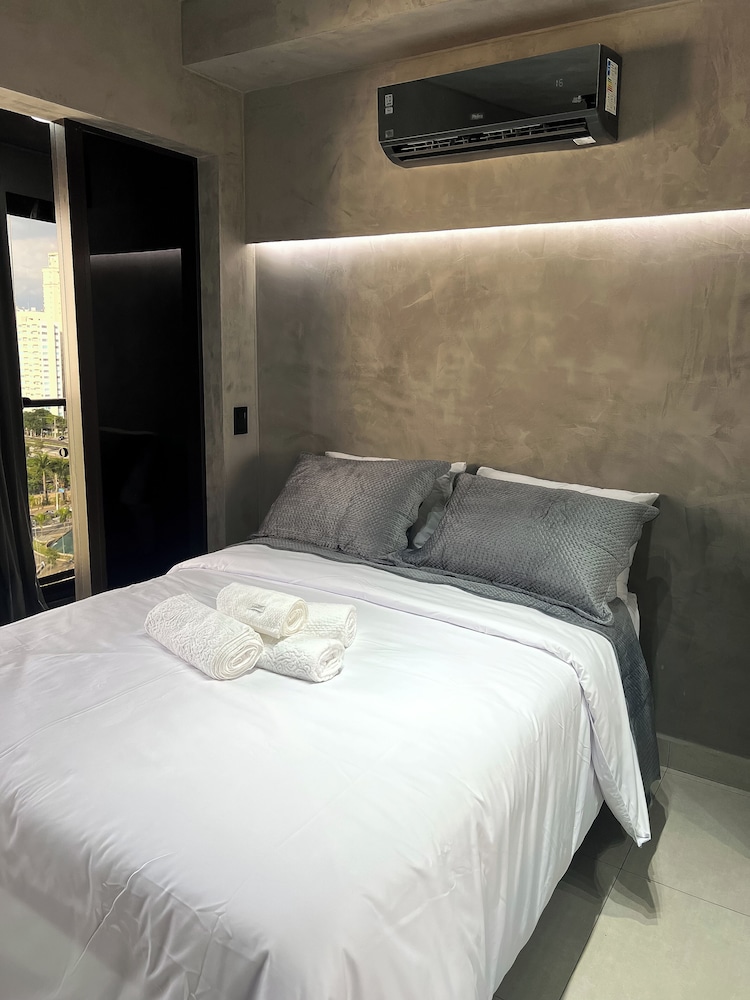 Studio Executivo 230m do metro Brooklin