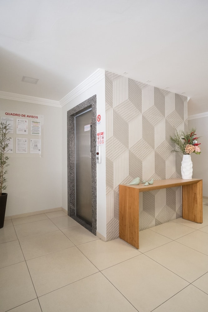 Apartamento com Wi-fi a 190 m da Praia da Costa