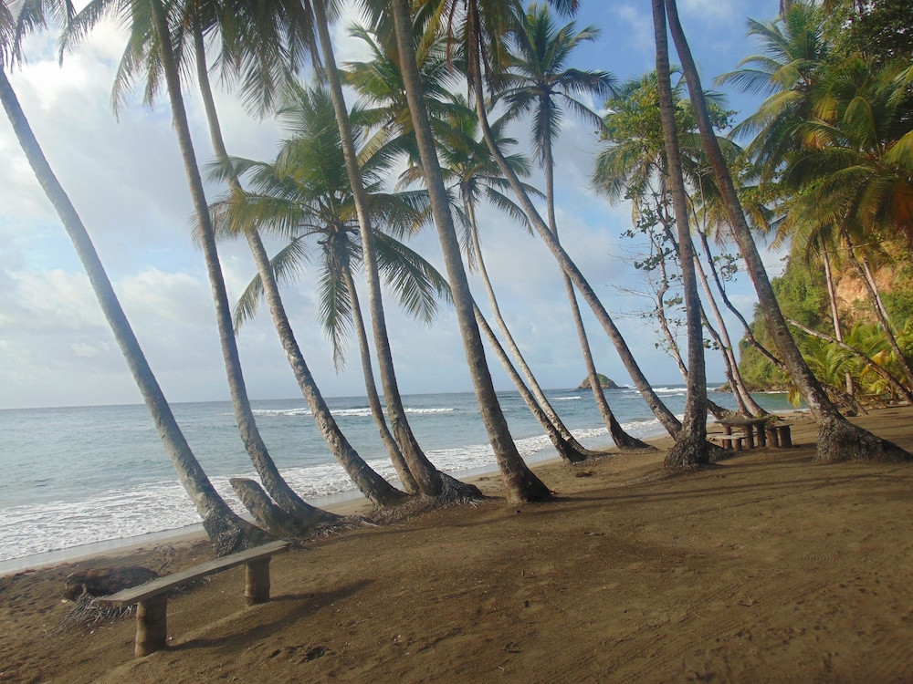 Calibishie Sandbar