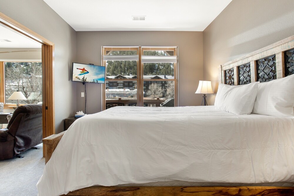 Canyon Run B203 3 Bedroom Condo by RedAwning - Property Image 25