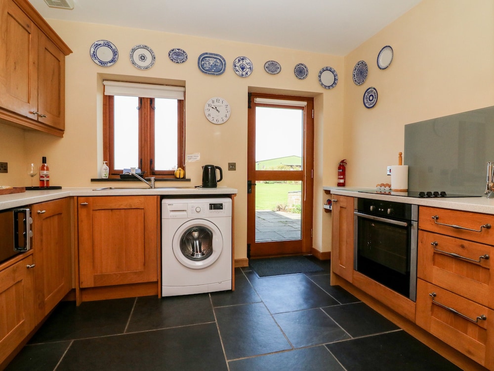 Pound Cottage view 5