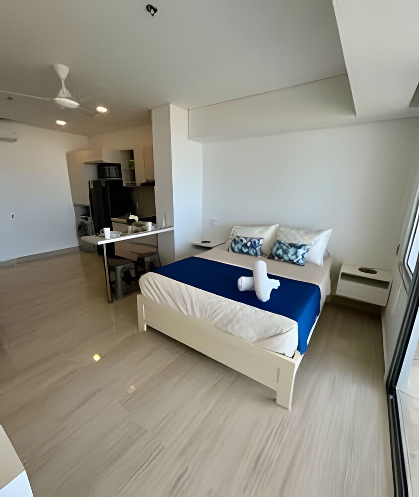 CARTAGENA BEACH 716